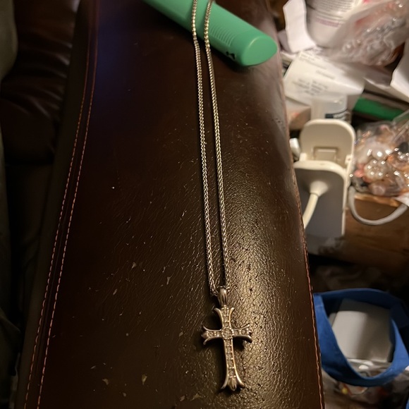 Men’s Necklace With Charm - Picture 2 of 3